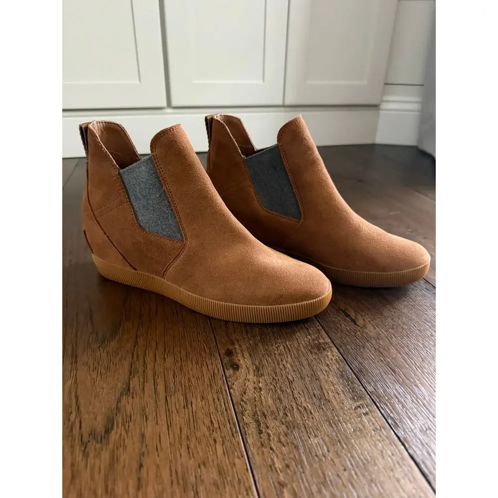 Sorel After Hours Chelsea Wedge Booties Camel Suede Grey Felt Size 10